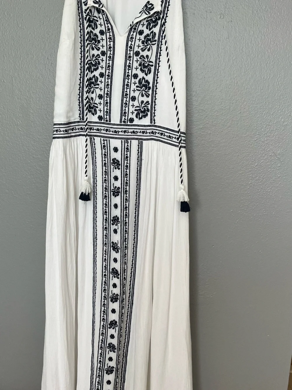 Abercrombie & Fitch White Maxi Dress with Black Floral Embroidery